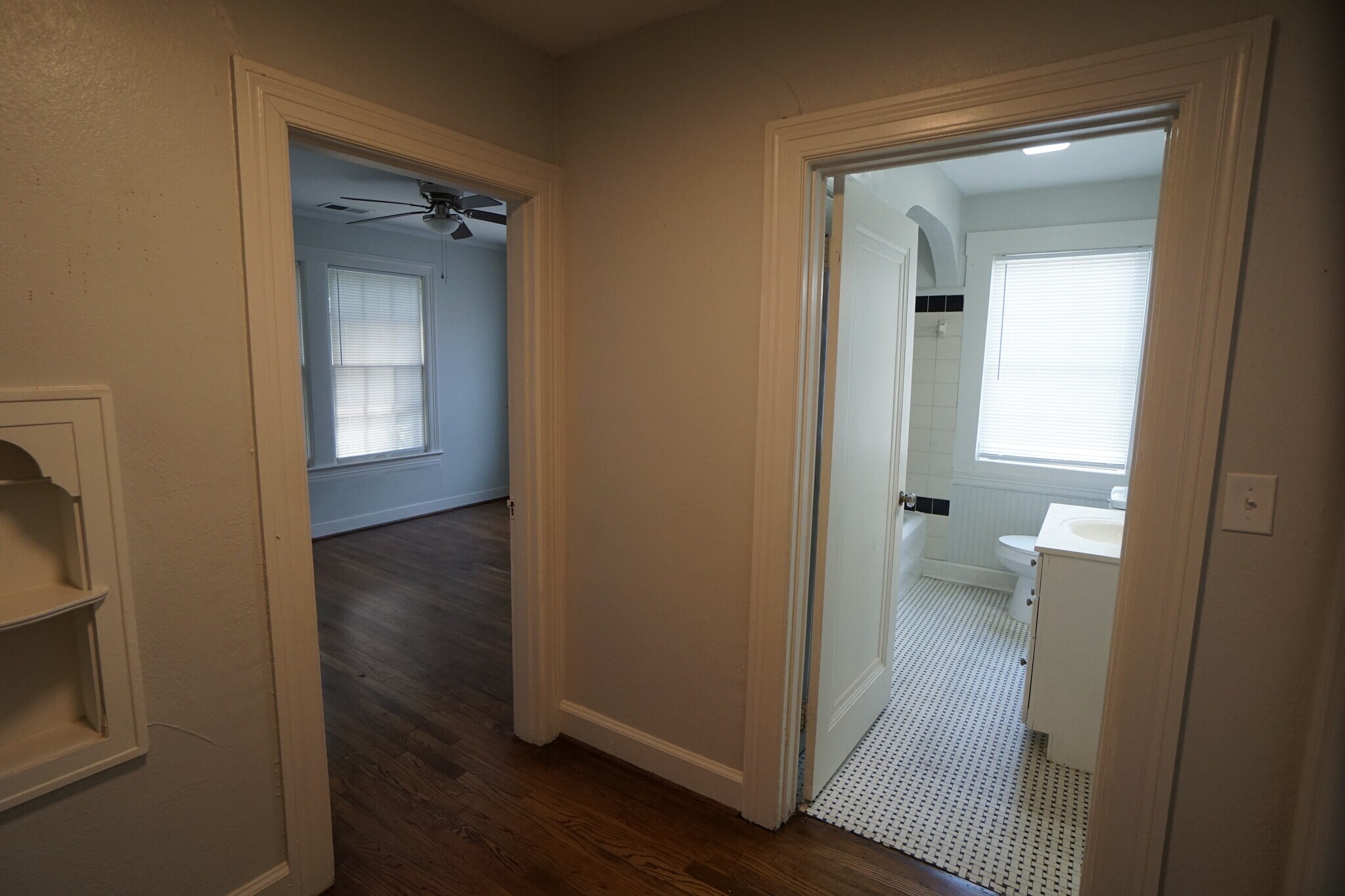 Building Photo - 7223 1st Ave S