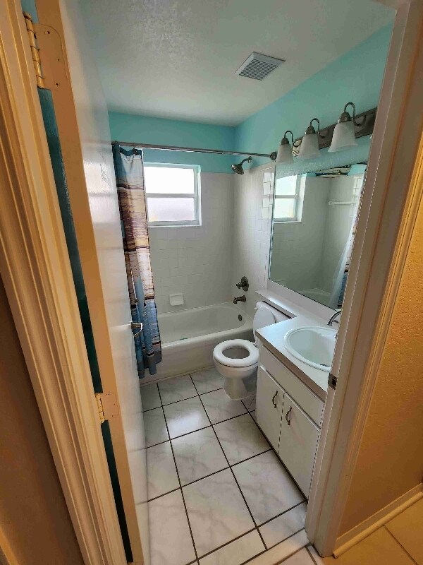 Building Photo - 7493 Briarbay Loop