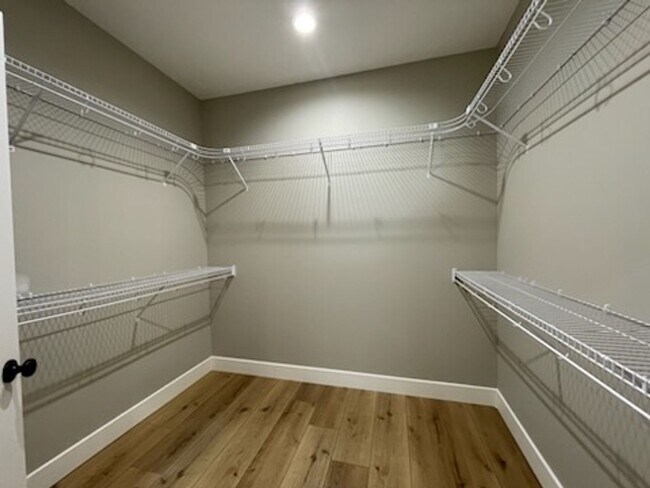 Building Photo - New Construction 3bd/2ba duplex Available ...