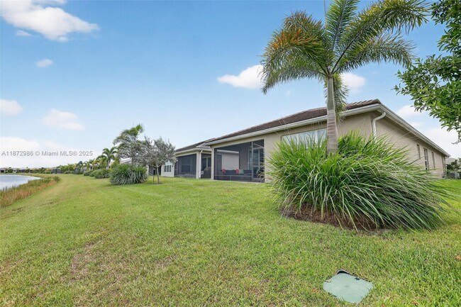 Building Photo - 13455 SW River Rock Rd