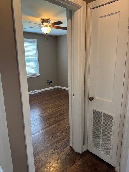 Building Photo - 1408 Fort Manor Dr