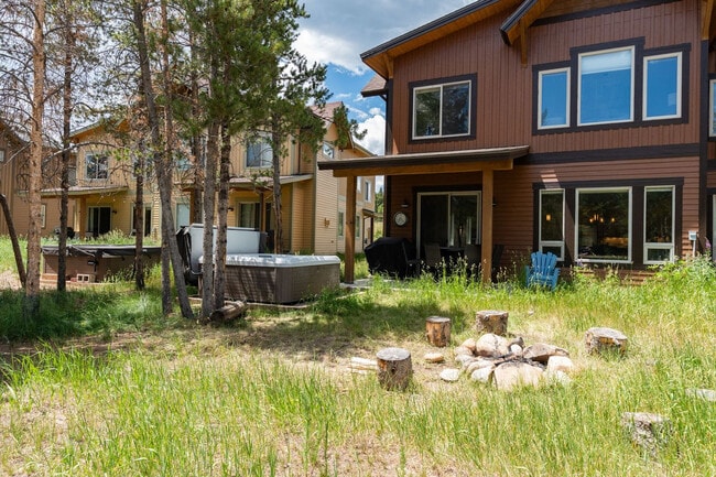 Building Photo - 278 Mountain Willow Dr