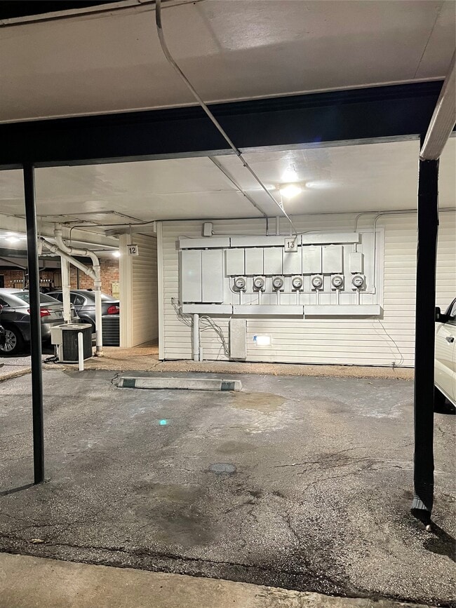 Building Photo - 3400 Timmons Ln