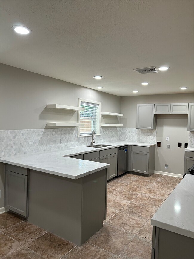 Building Photo - 10233 Moorberry Ln