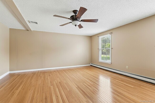 Building Photo - 21 Foreston Cir