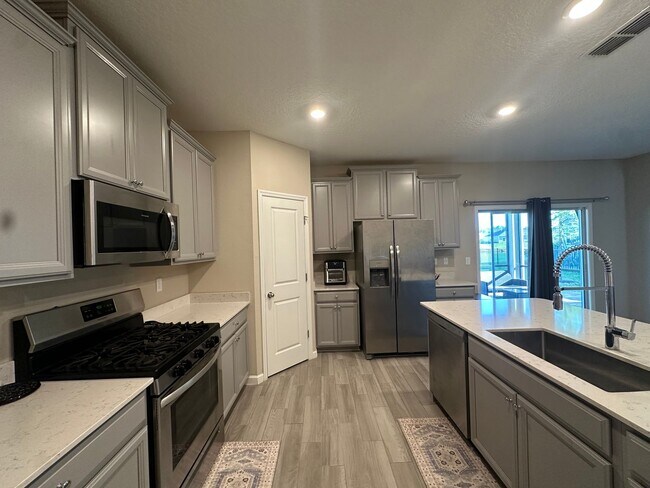 Building Photo - Spacious Home in Growing Area of St Johns County