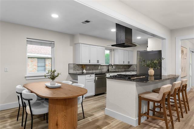 Building Photo - 6410 Symphony Ln