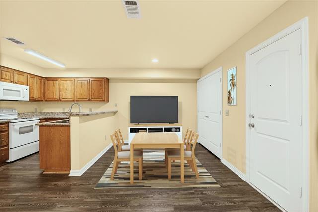 Building Photo - 1716 S Waco St