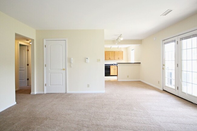 Primary Photo - Pet-Friendly Villas at Southern Ridge Apartment