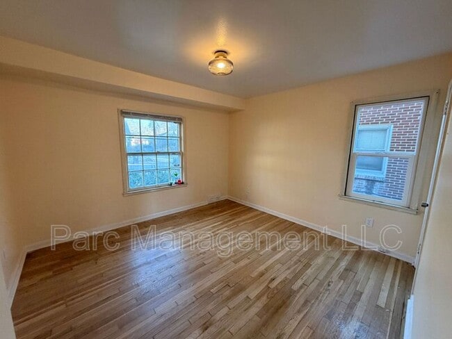 Building Photo - 16121 W Parkway St