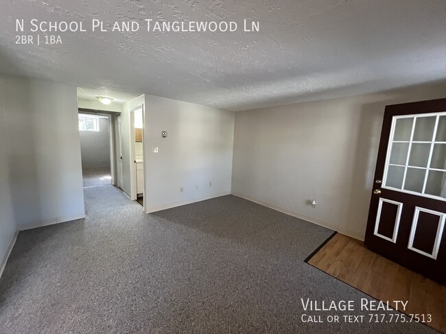 Building Photo - No Steps! Roomy 2-Bed with A/C & Off-Stree...