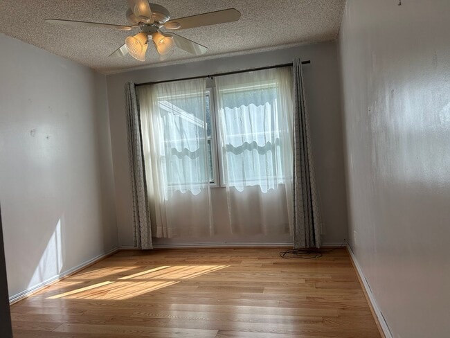 Building Photo - Charming Home with Sunroom & Spacious Backyard in Glendora