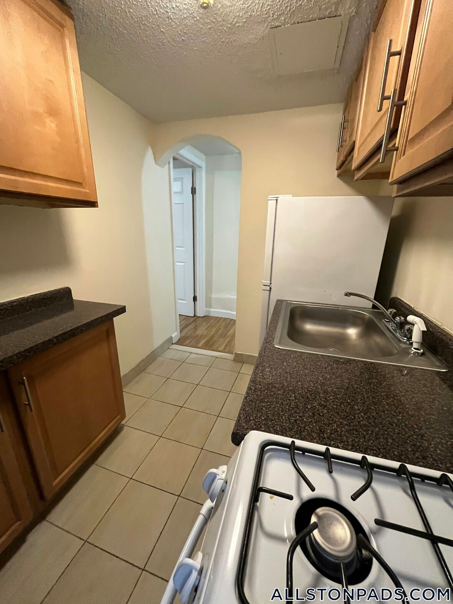 Building Photo - 1156 Commonwealth Ave