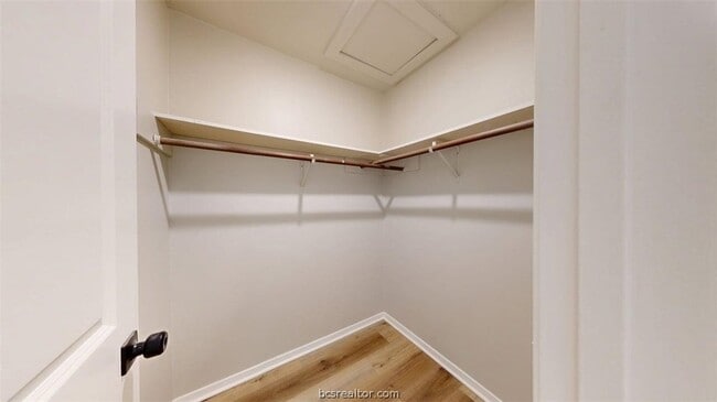 Building Photo - 1112 Airline Dr