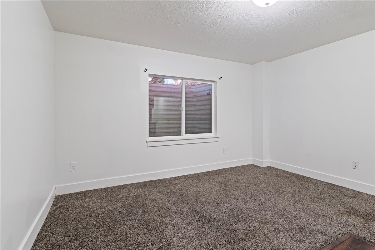 Building Photo - 2333 S Long Dr