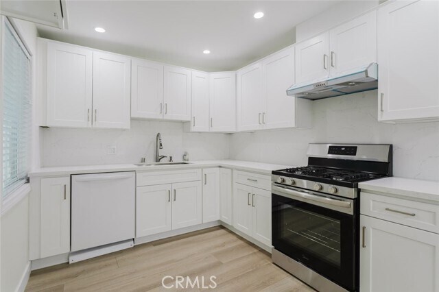 Building Photo - 16404 Donmetz St