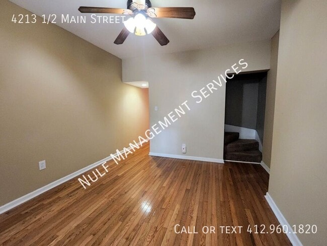 Building Photo - 4213 1/2 Main Street-