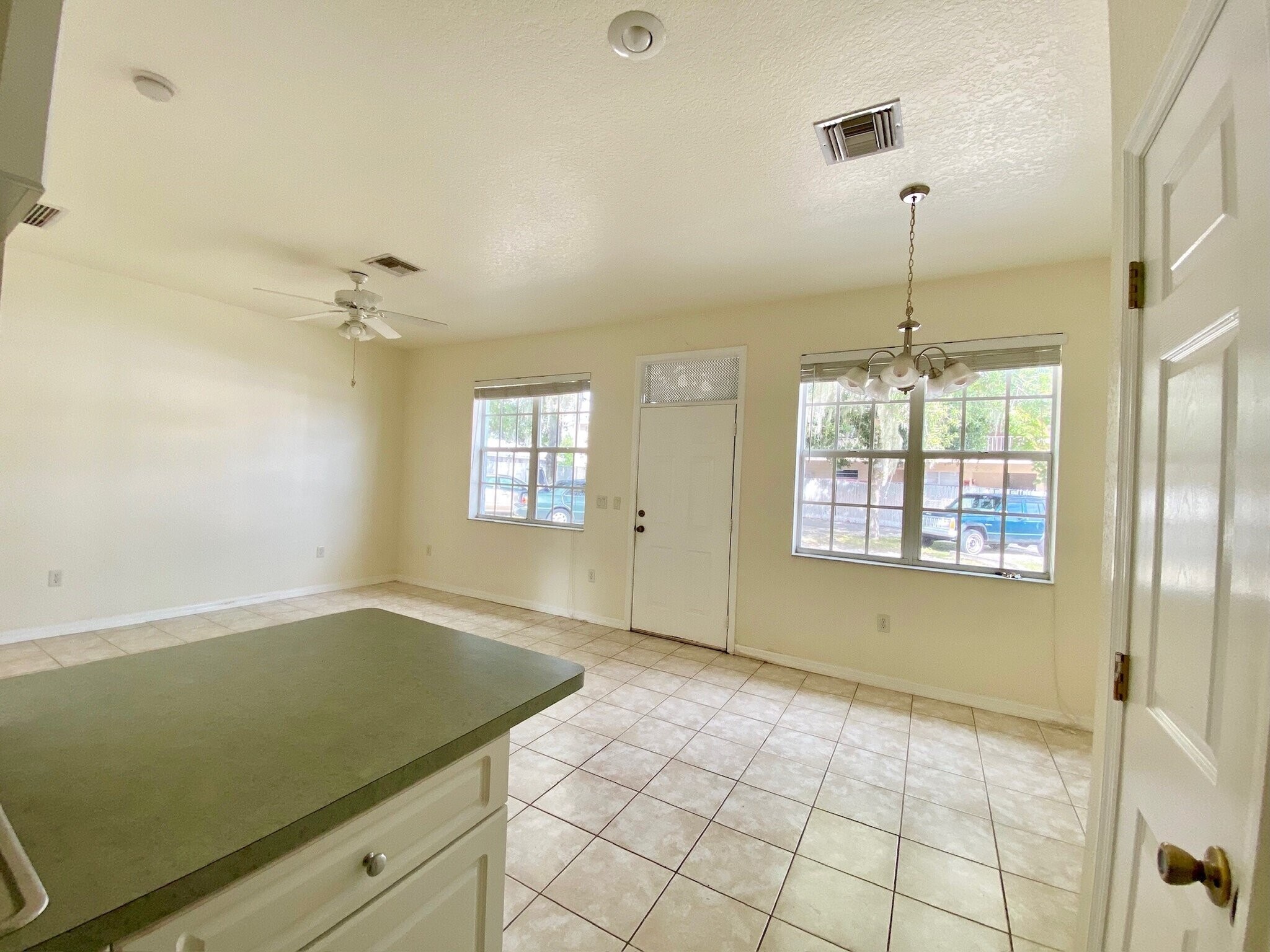 Building Photo - 2800 FL-17