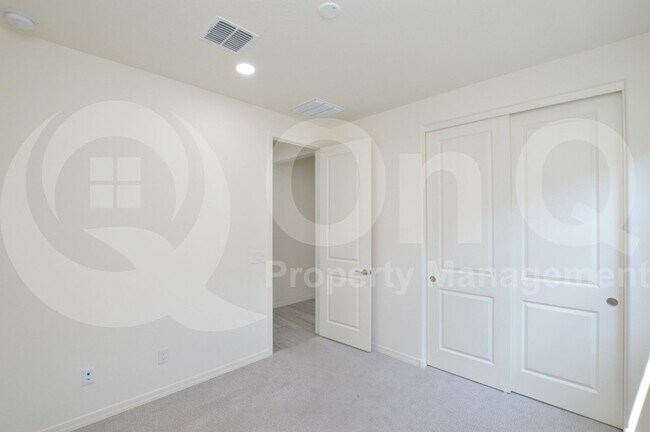 Building Photo - 9114 S 167th Dr