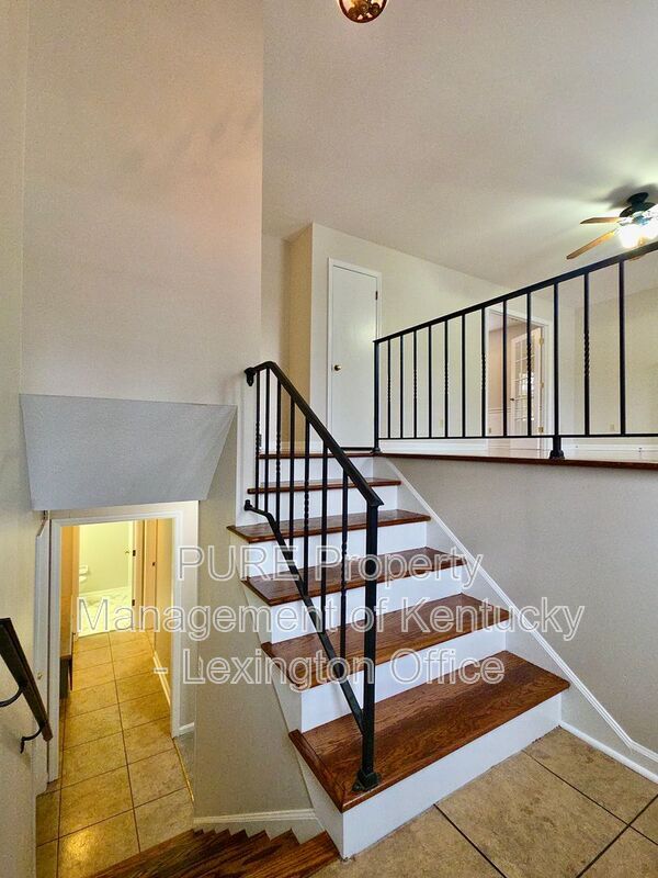 Building Photo - 3462 Lansdowne Dr