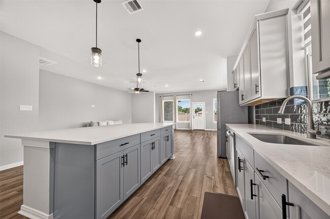 Building Photo - 16118 Cottontail Burrow Ln