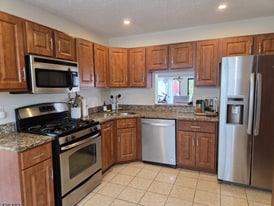 Building Photo - 508 Brokaw Ct