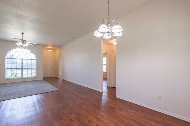 Building Photo - 17405 Bronze Ln