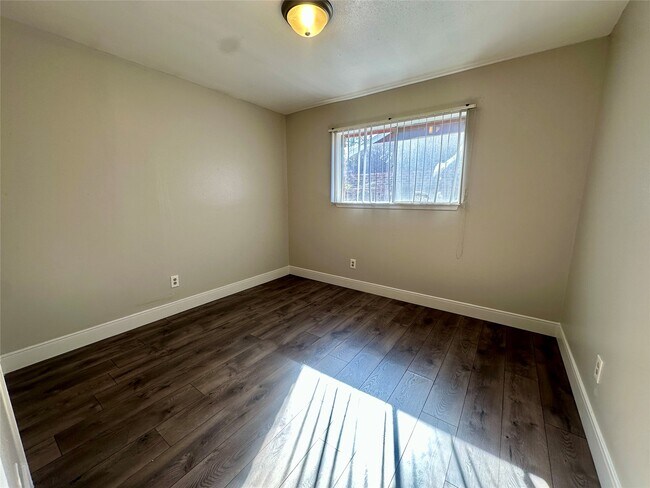 Building Photo - 9834 Denning Dr