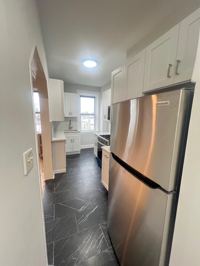 Building Photo - 343 Pavonia Ave