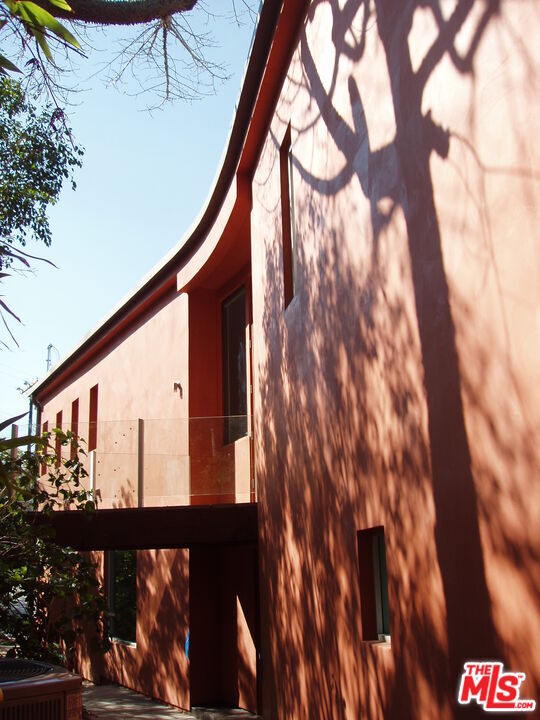 Building Photo - 2337 Baxter St