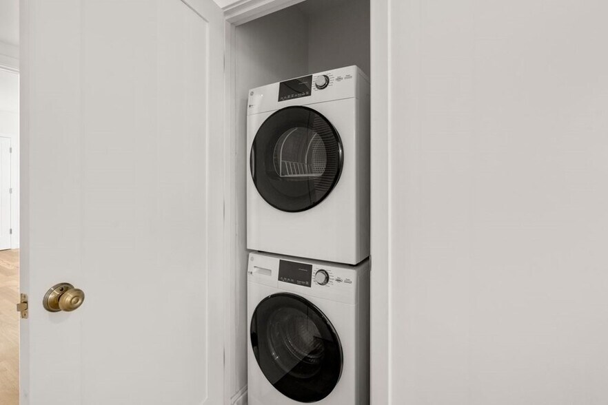 Building Photo - 175 Gove St