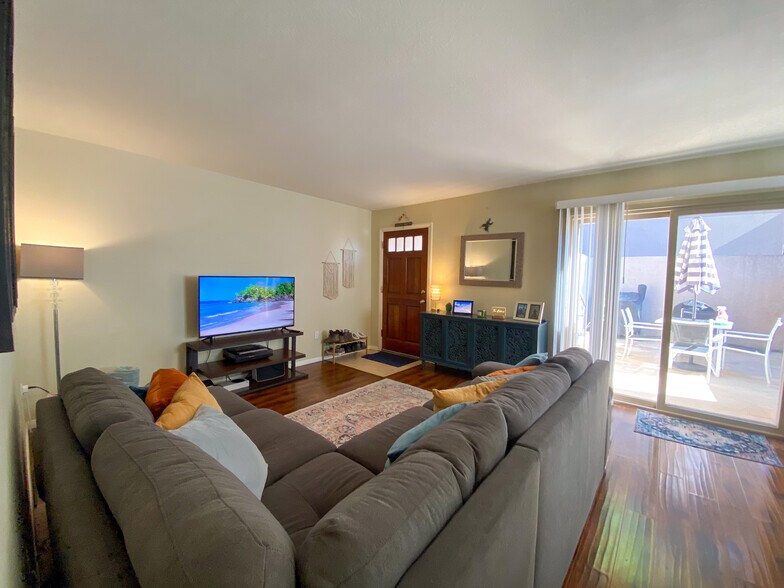 Building Photo - 2616 Alpine Blvd