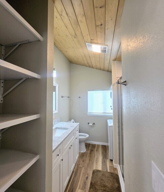 Building Photo - Newly Remodeled 2 Bedroom Home & ADU For R...
