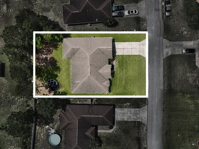 Building Photo - 13405 SW 86th Ave