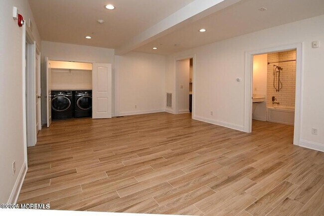 Building Photo - 206 NJ-71