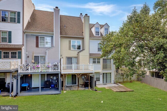 Building Photo - 12867 Mill House Ct