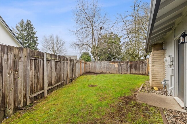 Building Photo - Charming 3-Bedroom Home on Quiet Cul-de-Sac