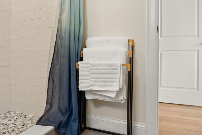 Building Photo - 74 Island Path