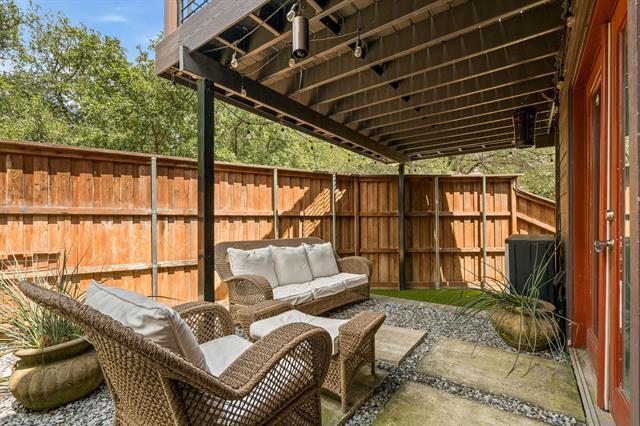 Building Photo - 6124 Summer Creek Cir