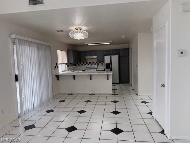 Building Photo - 8089 Kentshire Dr