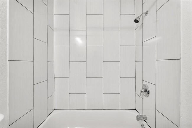 Building Photo - 3464 Willowrun Dr