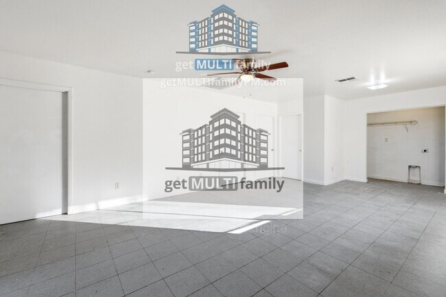 Building Photo - 1224 E Apache St