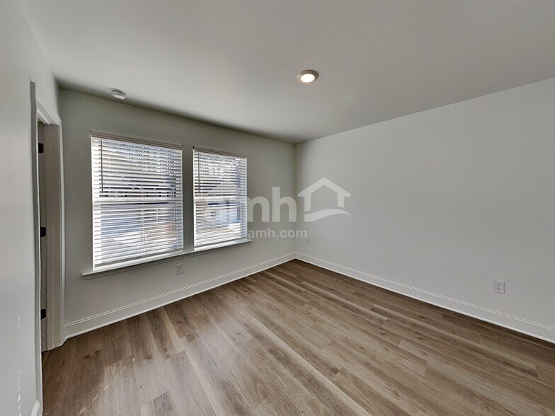 Building Photo - 1448 Aquamarine Dr