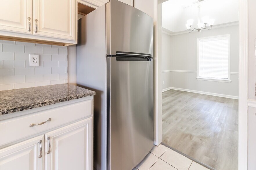 Building Photo - 7856 Deer Cove