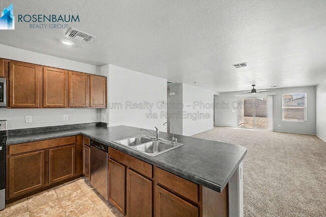Building Photo - 1353 W Pima Ave