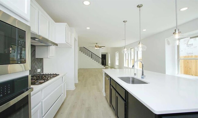 Building Photo - 1010 Newport Crk Dr
