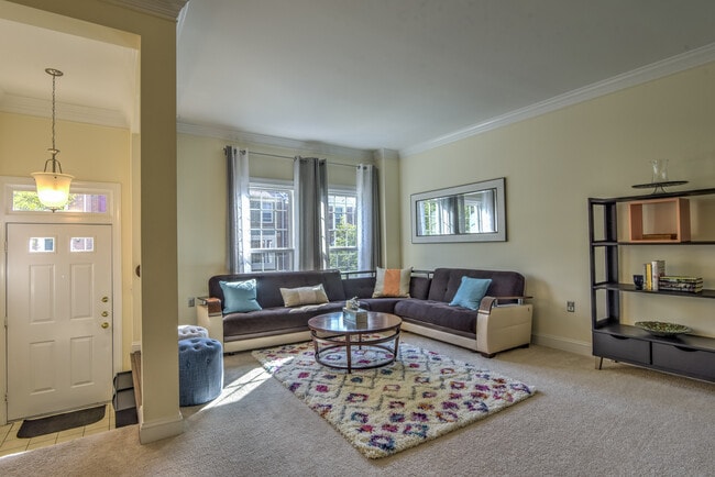 Building Photo - 6506 Serenade Plz