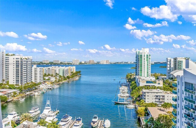 Building Photo - 7900 Harbor Island Dr