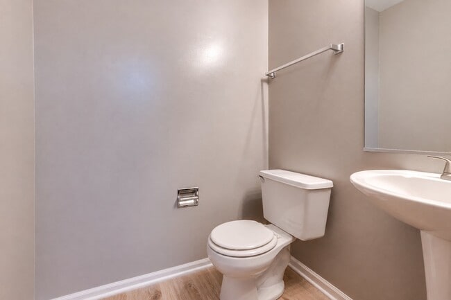 Building Photo - 21258 Cascade Ct