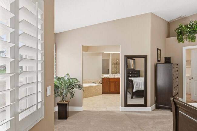 Building Photo - 223 Desert Falls Dr E